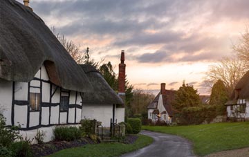 is West Knoyle thatch roofing popular